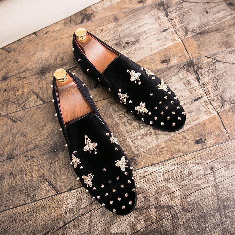Men Shoes Official - Sepatu pria rivets warna merah hitam,