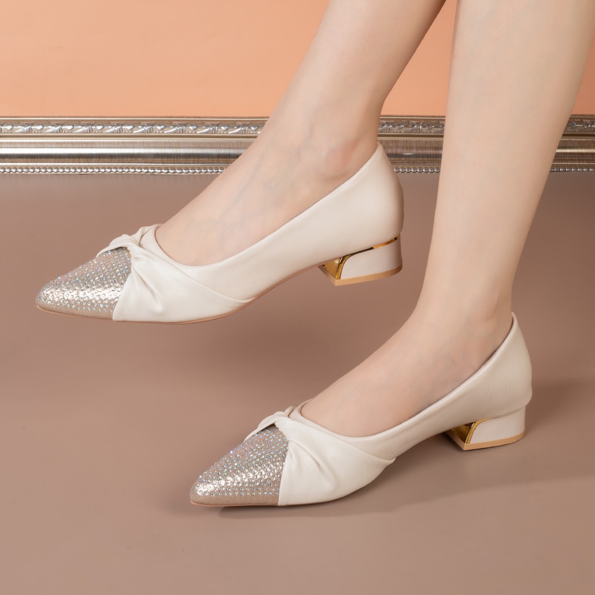 Dress Shoe Pointed - Sepatu Wanita Berhias Batu Rhinestone, Ujung